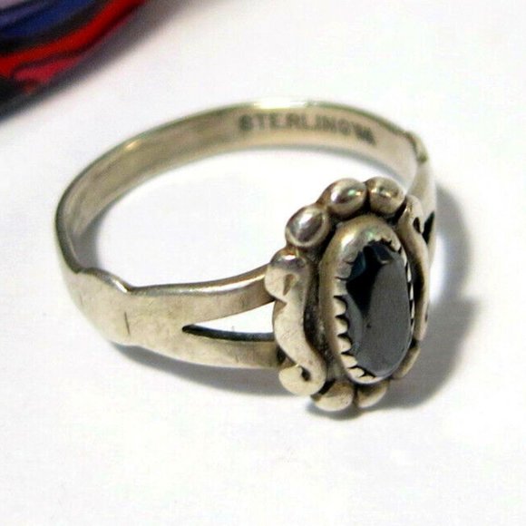 Vintage WM 925 Sterling Silver Ring with Onyx Stone - Size 5.5 - Picture 4 of 8